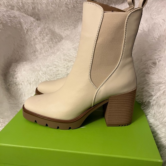 NWT Sam Edelman Rollins Block Heel Chelsea Boot in Modern Ivory - Picture 11 of 13